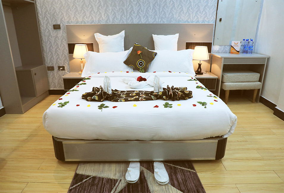 Queen Bed